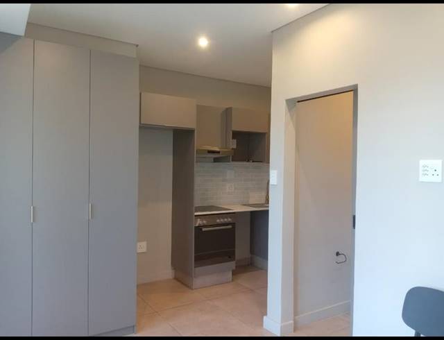 1 BEDROOM APARTMENT FOR SALE IN SANDOWN